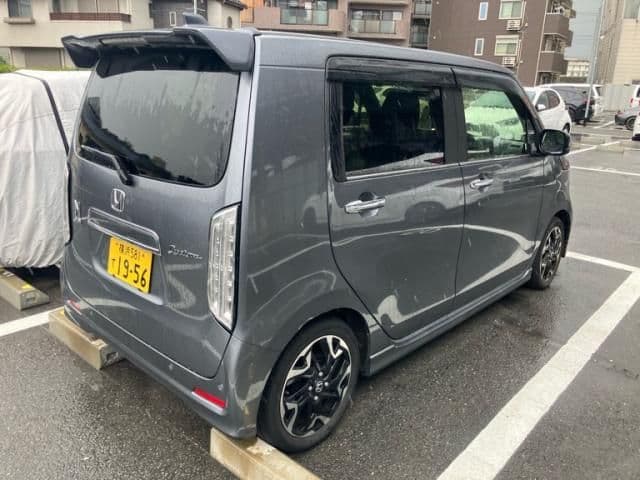 Car thumbnail 4