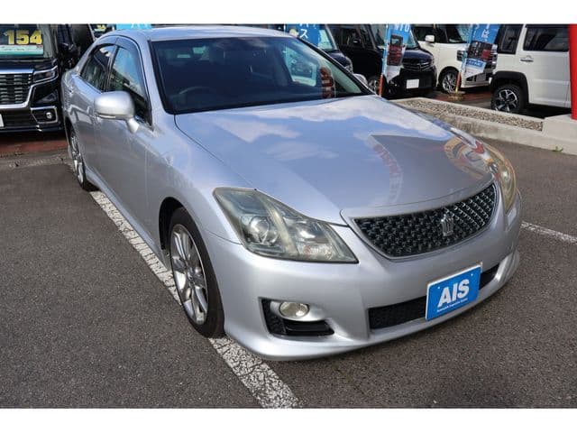 TOYOTA CROWN sedan
