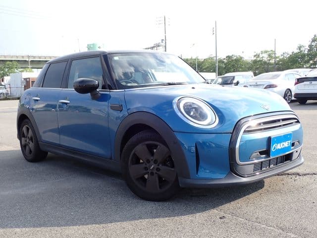 Car image 1