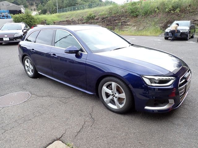 Car thumbnail 4