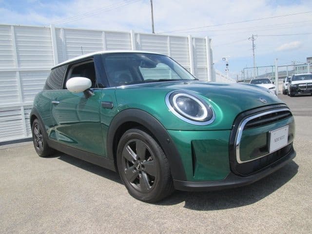 Car thumbnail 3