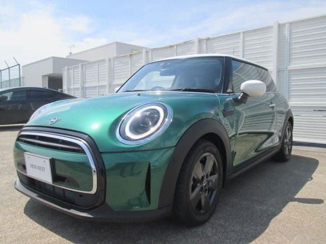 Car thumbnail 4