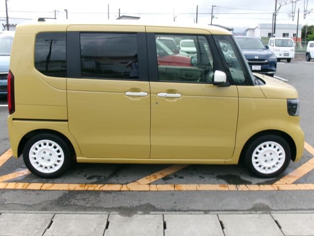 Car thumbnail 4
