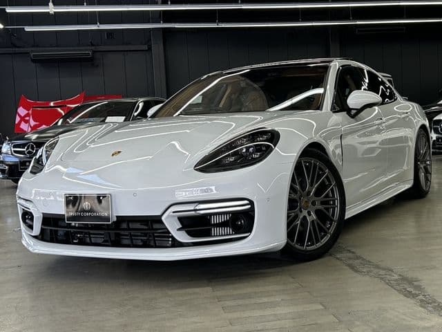 PORSCHE PORSCHE PANAMERA