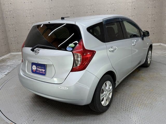 Car thumbnail 4