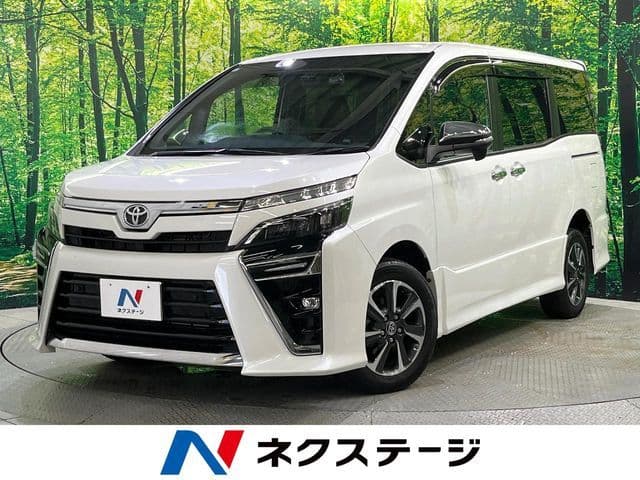 TOYOTA VOXY 4WD