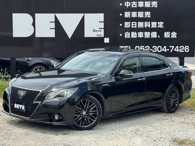 TOYOTA CROWN sedan hybrid