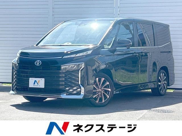 TOYOTA VOXY HYBRID