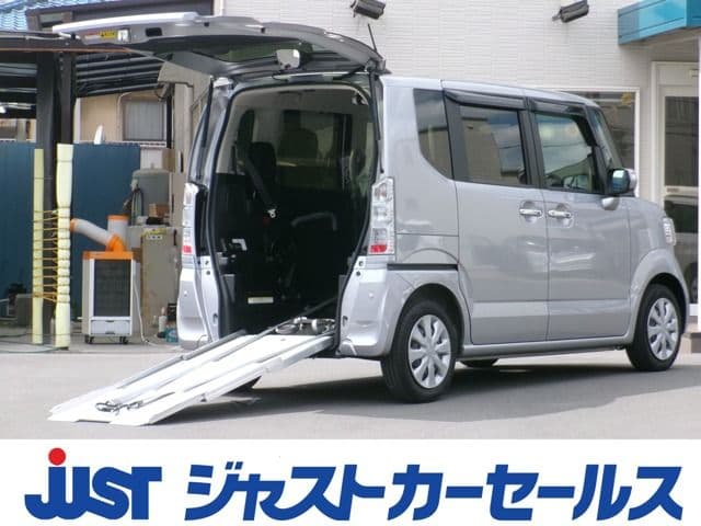 HONDA N BOX+