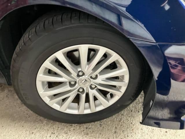 Car thumbnail 3