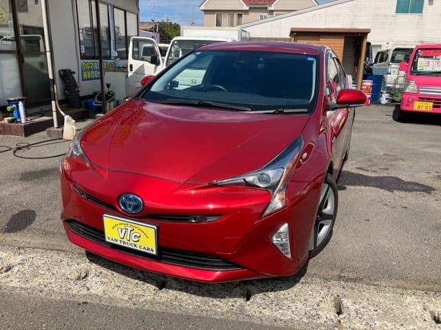 TOYOTA PRIUS 4WD