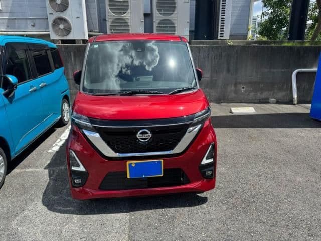 NISSAN