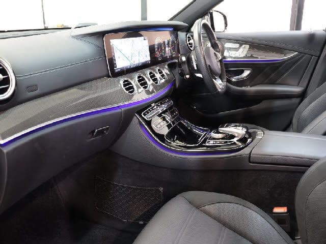MERCEDES BENZ