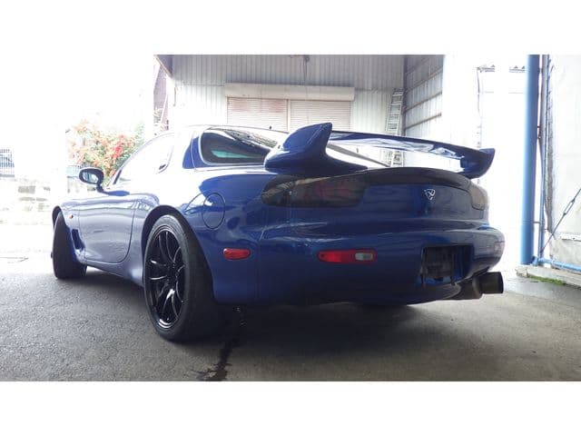Car thumbnail 3