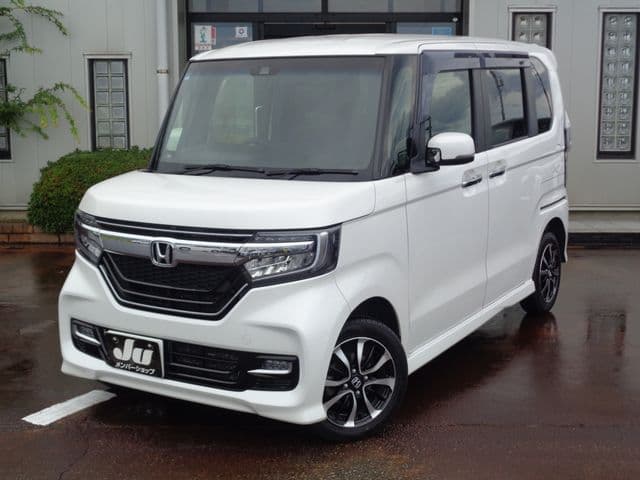 HONDA N BOX CUSTOM 4WD