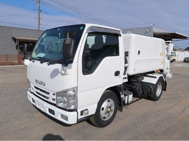 ISUZU
