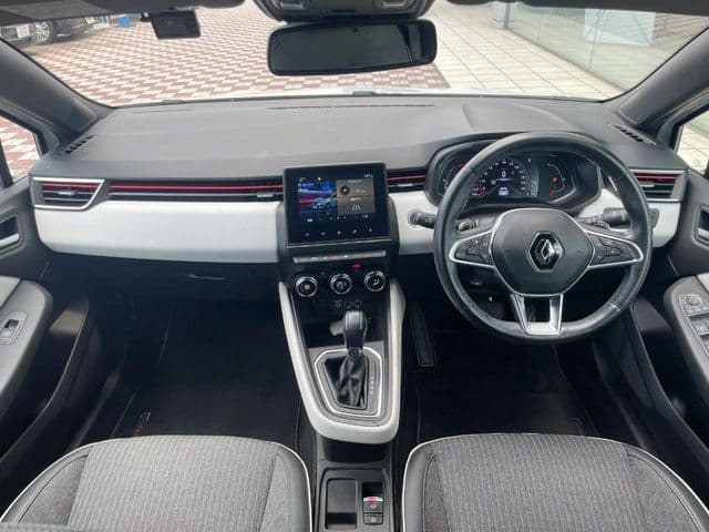 RENAULT