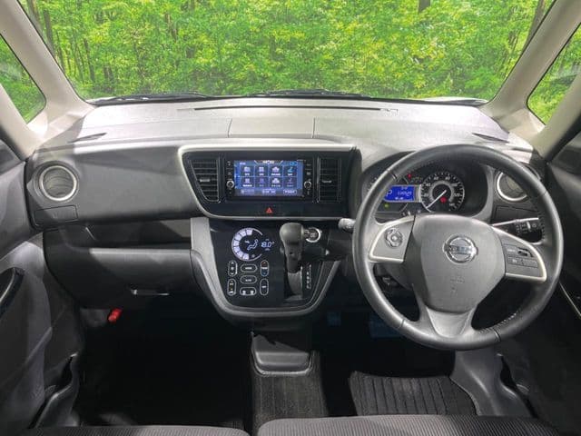 NISSAN
