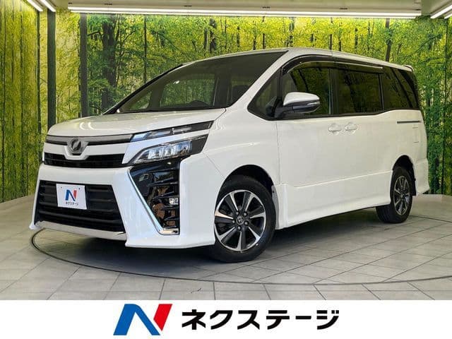 TOYOTA VOXY 4WD