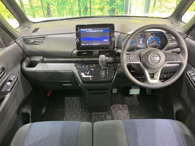 NISSAN