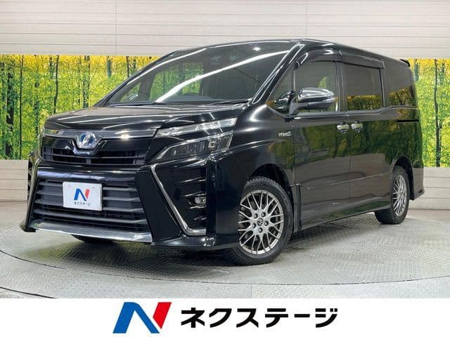 TOYOTA VOXY HYBRID