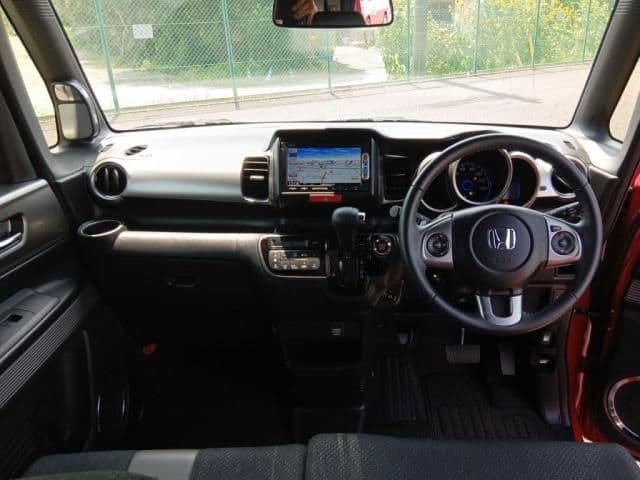 Car thumbnail 3
