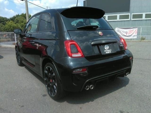 Car thumbnail 3