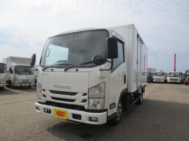 ISUZU