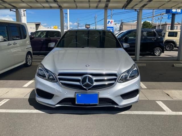 MERCEDES BENZ MERCEDES BENZ E class sedan