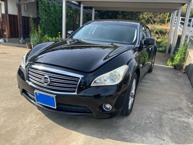 NISSAN FUGA
