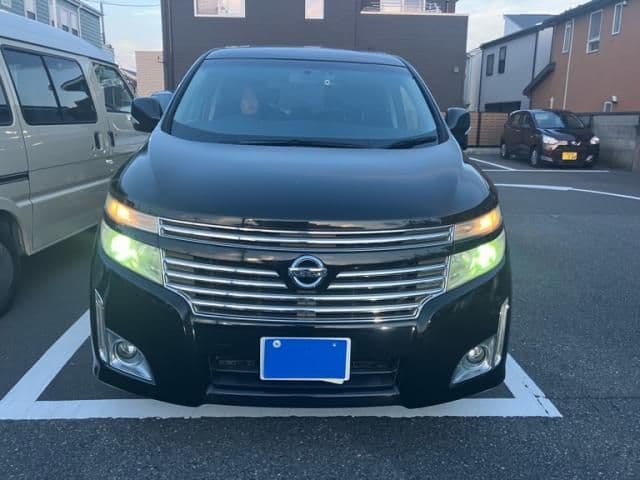 NISSAN ELGRAND