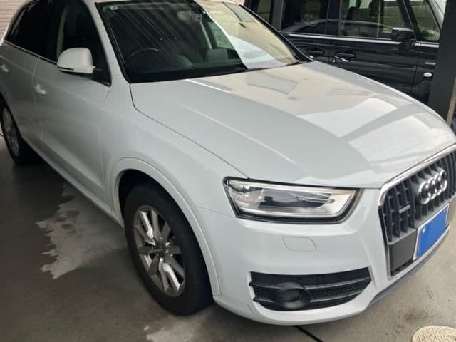 AUDI AUDI Q3