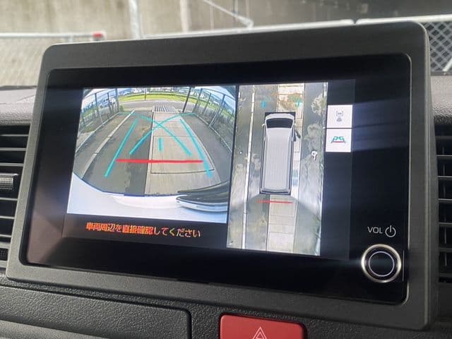 Car thumbnail 3