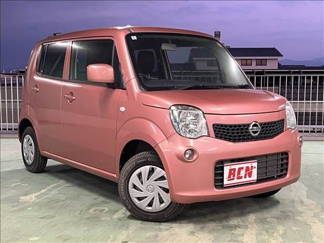 NISSAN