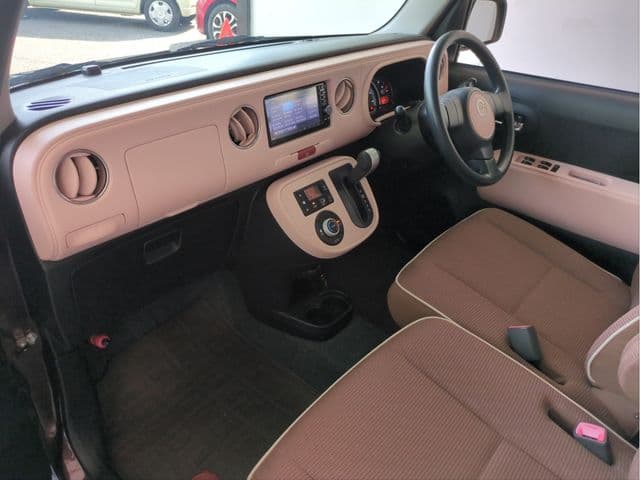 Car thumbnail 3