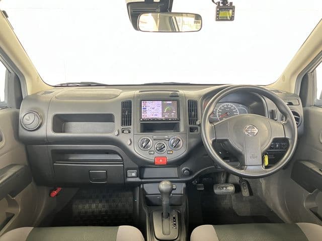 NISSAN