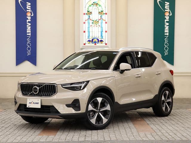 VOLVO VOLVO XC40