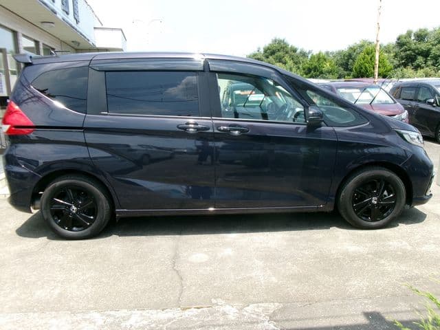 Car thumbnail 4