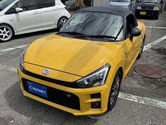 Car image 1