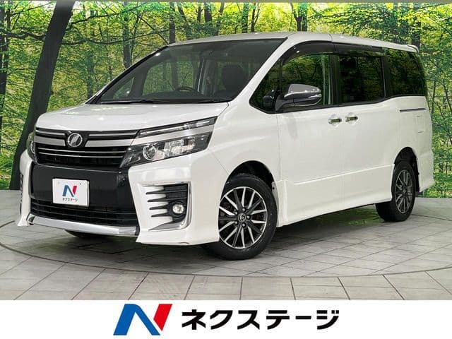 TOYOTA VOXY 4WD