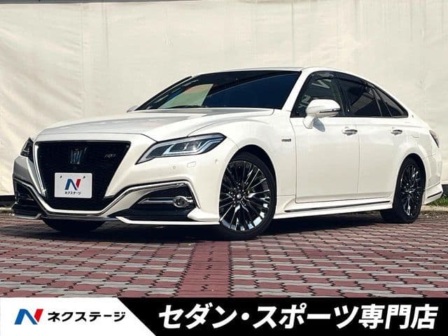 TOYOTA CROWN sedan hybrid