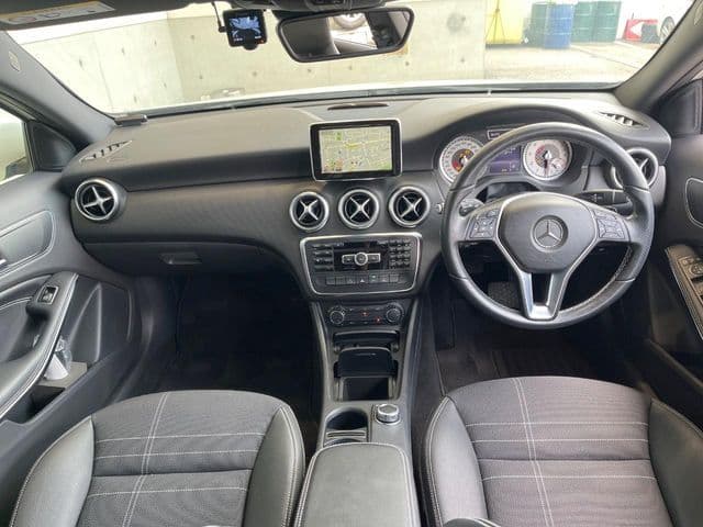 MERCEDES BENZ