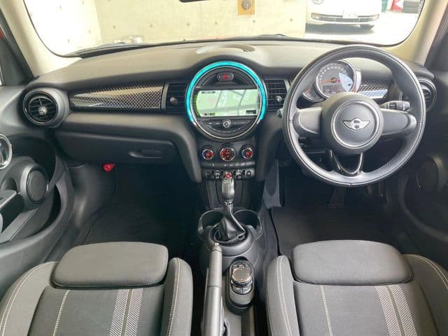 Car thumbnail 2