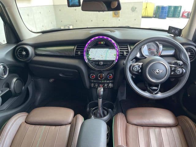 Car thumbnail 2