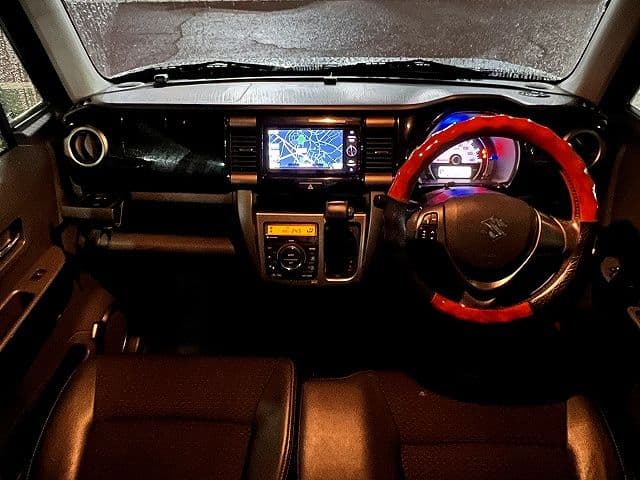 SUZUKI