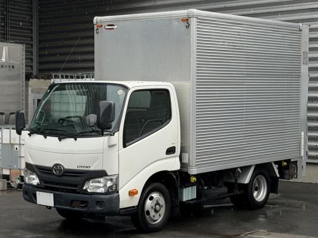 TOYOTA DYNA