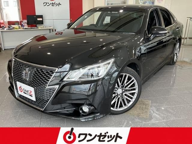 TOYOTA CROWN sedan