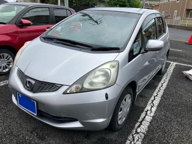 Car thumbnail 3