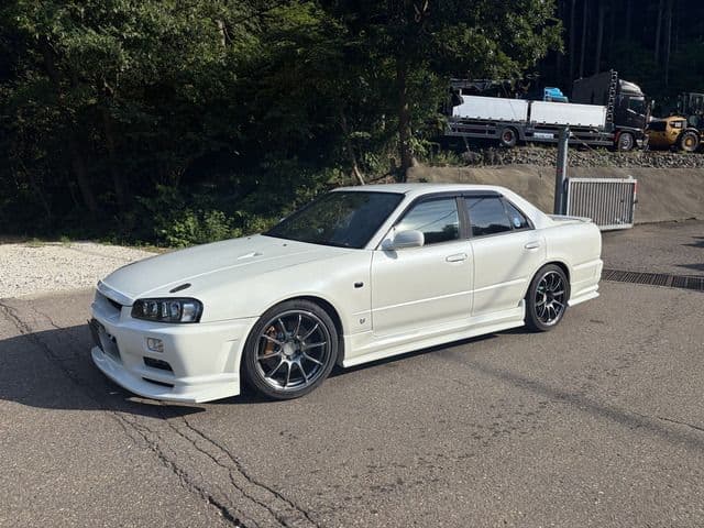 NISSAN SKYLINE