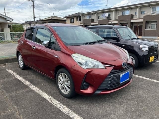TOYOTA VITZ HYBRID